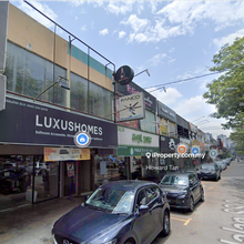 Double Stry Shop @ ss2 main road, Petaling Jaya