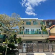 Fully Renovated, Facing North