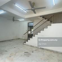 2 Storey Terrace House @ Seri Kembangan For Sale