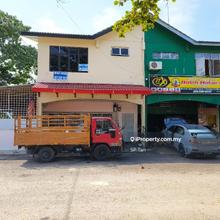 Taman Cheng Ria double storey shop corner lot facing main road unit