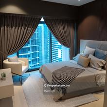 Luxury Condo with Fully Furnish, Good Investment, 100m to MRT!!