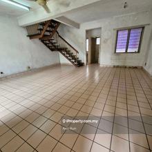 Usj 2,2 sty hse,walking distance to Summit Shoppimg Mall