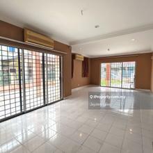 Bmv! 2 story Semi-D house 4r3b3cp at 928k