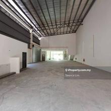 1.5 Storey Semi Detached Factory @ Impian Emas for Rent