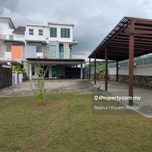 Near Surau Corner 5600ft Semi Detach Lakehill Villas Bangi