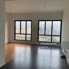 Good deal unit, partly furnished, 1 car park