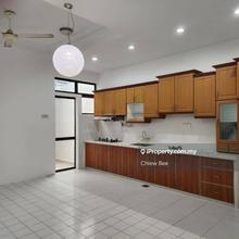 Renovated 2.5 Storey Terrace House for Sale Facing East