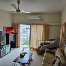 Link house at sandy park, Damansara Jaya