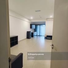 Flexus Signature Studio for Rent