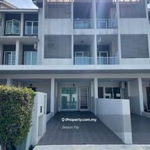 1.5 Sty Townhouse (Ground Floor) Raintree Park 1 Full Furnish