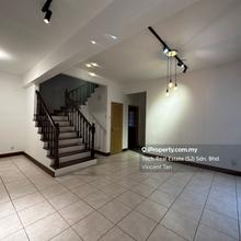 2 storey intermediate linkhouse @ Bandar Sri Damansara 