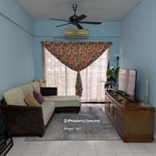 Well Maintained Vista Millennium Condominium 1,000sqft with 3 Aircond 