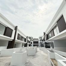 New 3 Storey House, 26 Ara Ville, Kayu Ara, Bandar Utama Petaling Jaya