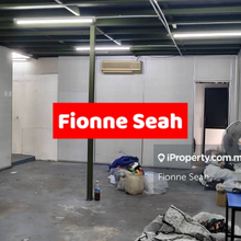 Warehouse Rent At Batu Maung Good Condition