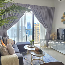 Ready Move In / Freehold / Beside mall & Shop /Fully Furnished