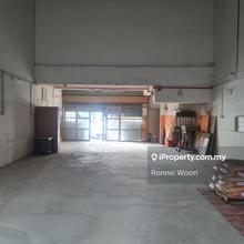 1.5 Storey Link Factory Warehouse at Taman Perindustrian OUG For Rent