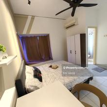 Walking distance to LRT Master Room with attach bathroom
