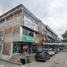 Facing Main Road ( Refurnished Ground Floor Shop) ss2, Petalling Jaya 
