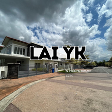 Short drive to Sunway Pyramid, Sunway & Monash University