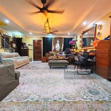 Renovated and extended 2.5 storey