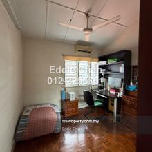 Freehold 2-Storey Terrace in Taman Zooview, Strategic Location