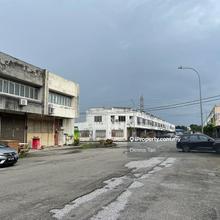 Non flood area Shah Alam Seksyen 36 1.5 storey Shop Factory for sale