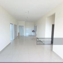 Corner Low Floor 3 Bedroom 1000sf for Sale, Next to MRT KTM Freehold