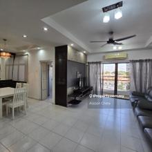 Palm palladium , 1396sf, 4 rooms 2 bath