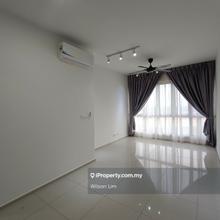 Nice and clean 2 room unit at Gravit8 Klang, easy access to Kesas