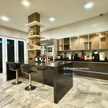 Modern and Luxury House