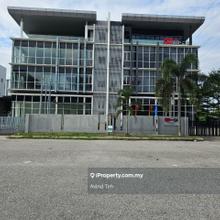 3 Storey Semi D Facrory at Temasya 18 @ Glenmarie for rent