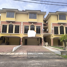 Meru Town House 2.5 Storey House For Rent
