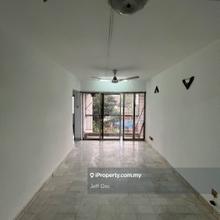 Taman seri damai jelutong 900sf 1cp rare nice worth