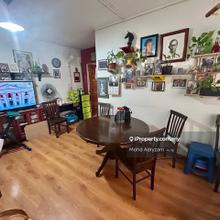 Level 1 Flat Pkns Seksyen 8 For Sale