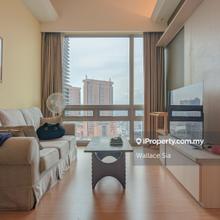 High-floor, newly renovated unit with access to 3 rail lines