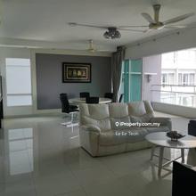 4 car parks , high floor sea view 