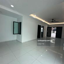 Corner Lot -Freehold -International Lot -Fully Renovated -Facing South