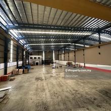 1.5 Storey Semi D Factory Warehouse easy access to Lekas Highway 