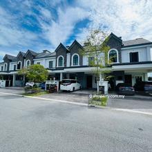 Terrace house for Sale