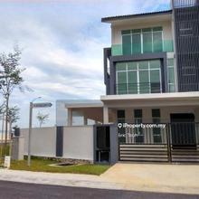 3 Storey Terrace house for Sale