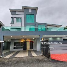 Fully Furnish, Fully Renovated, Big Land Size, Strategic Location