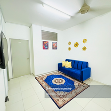 Nice and Fully Furnish House- Walking Distance to MRT & many facility