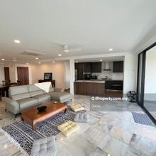Newly renovated. Clean, spacious & lovely view. A cut above the rest! 