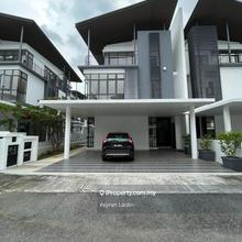 Augusta Residence, Semi D House at Presint 12