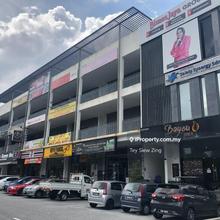 Bandar Kinrara, Bk 5 Ground floor shop office for rent 