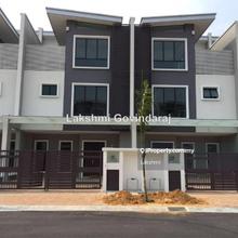 For rent 3 sty link hse Kinrara kingsgate