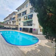 Facing pool ,Furnushed Duplex Apartment D'Puncak Suasana