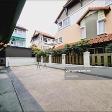 Well Kept move in condition