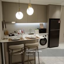Skyline Embassy, Freehold, Luxury Condo,Good Investment, ROI 6%