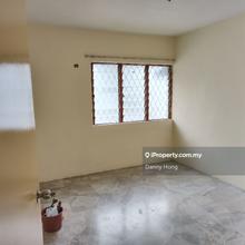 Flat @ Taman University Indah Seri kembangan for rent!!